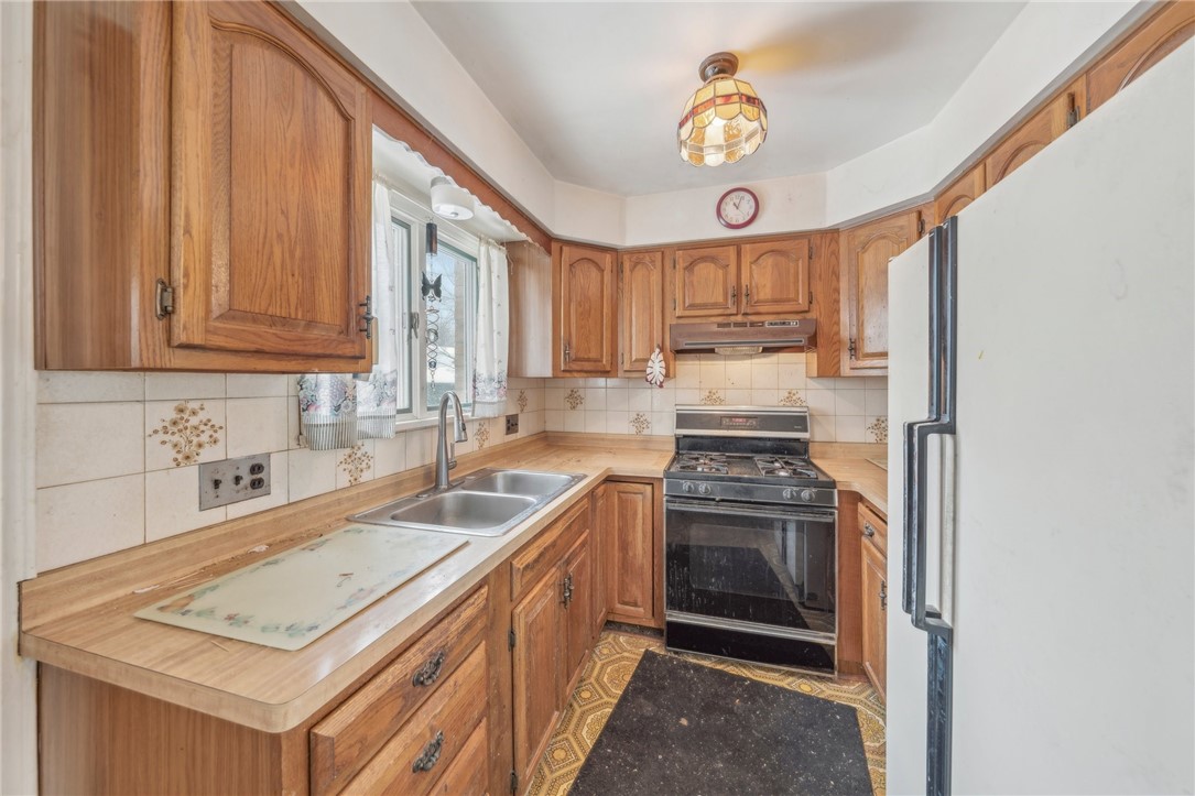 118 N Lincoln Road, East Rochester, New York image 7