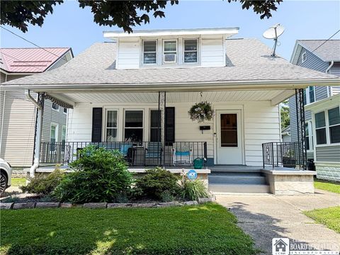 Homes For Sale - 40 E Front Street<br/> Dunkirk, NY 14048