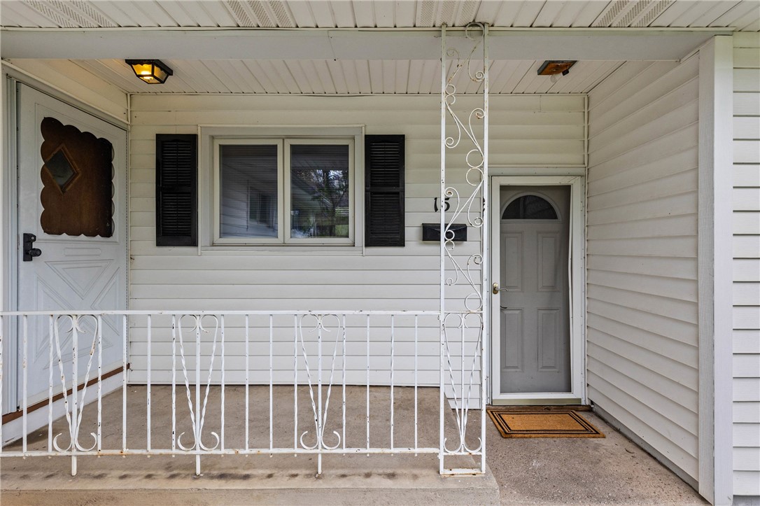 15 Valley Brook Road