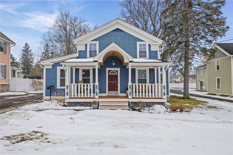 Homes For Sale - 71 E Main Street<br/> Avon, NY 14414