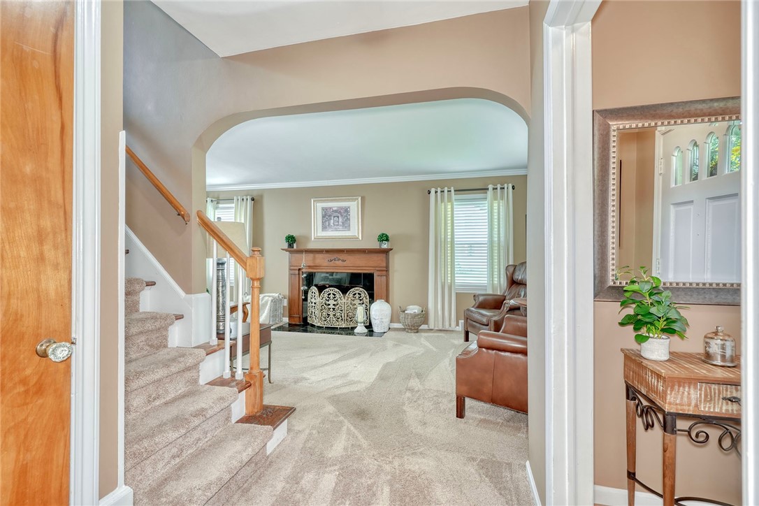 910 Roosevelt Road, East Rochester, New York image 20