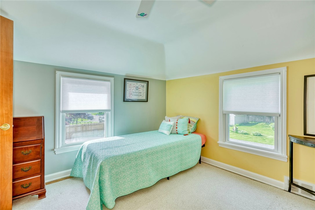 910 Roosevelt Road, East Rochester, New York image 31