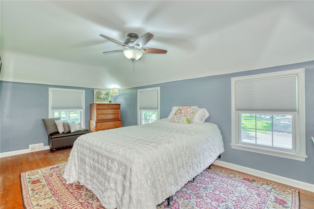 910 Roosevelt Road, East Rochester, New York image 29