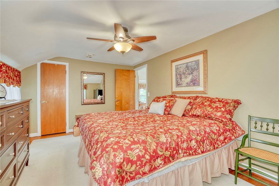 910 Roosevelt Road, East Rochester, New York image 24