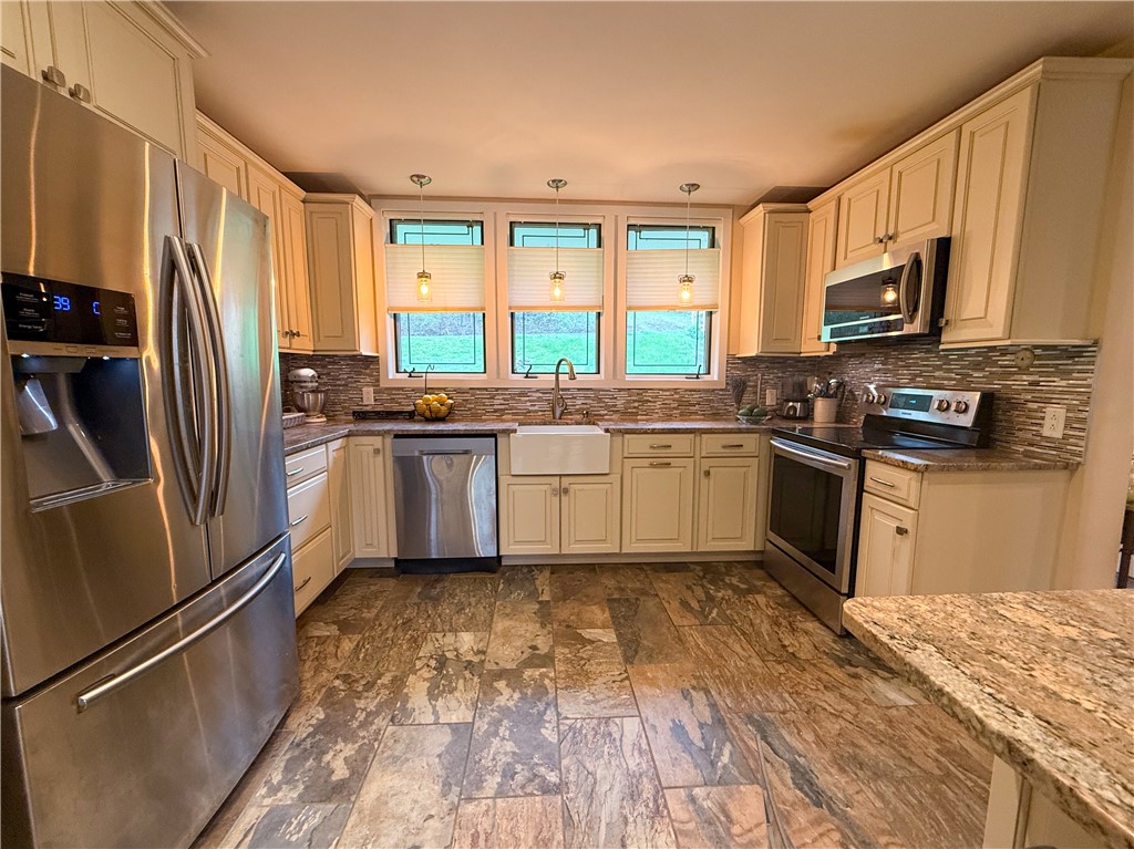 300 Pines Drive #44-6, Roxbury, New York image 17