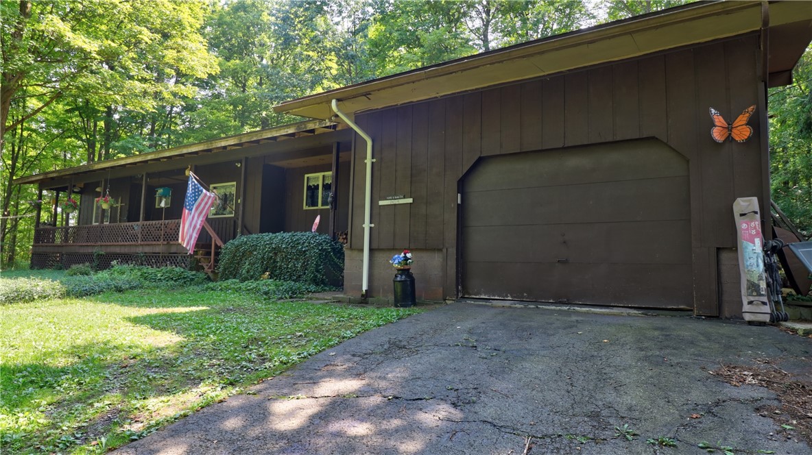 Locke, New York 13092, United States, 2 Bedrooms Bedrooms, ,2 BathroomsBathrooms,Residential,Pending,182719