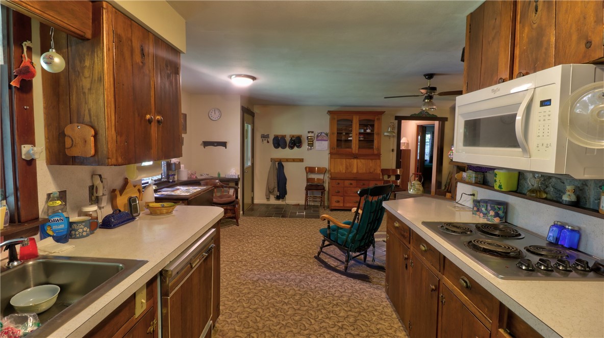 Locke, New York 13092, United States, 2 Bedrooms Bedrooms, ,2 BathroomsBathrooms,Residential,Pending,182719