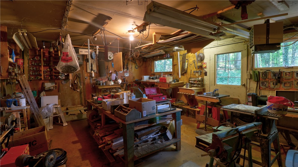 Locke, New York 13092, United States, 2 Bedrooms Bedrooms, ,2 BathroomsBathrooms,Residential,Pending,182719