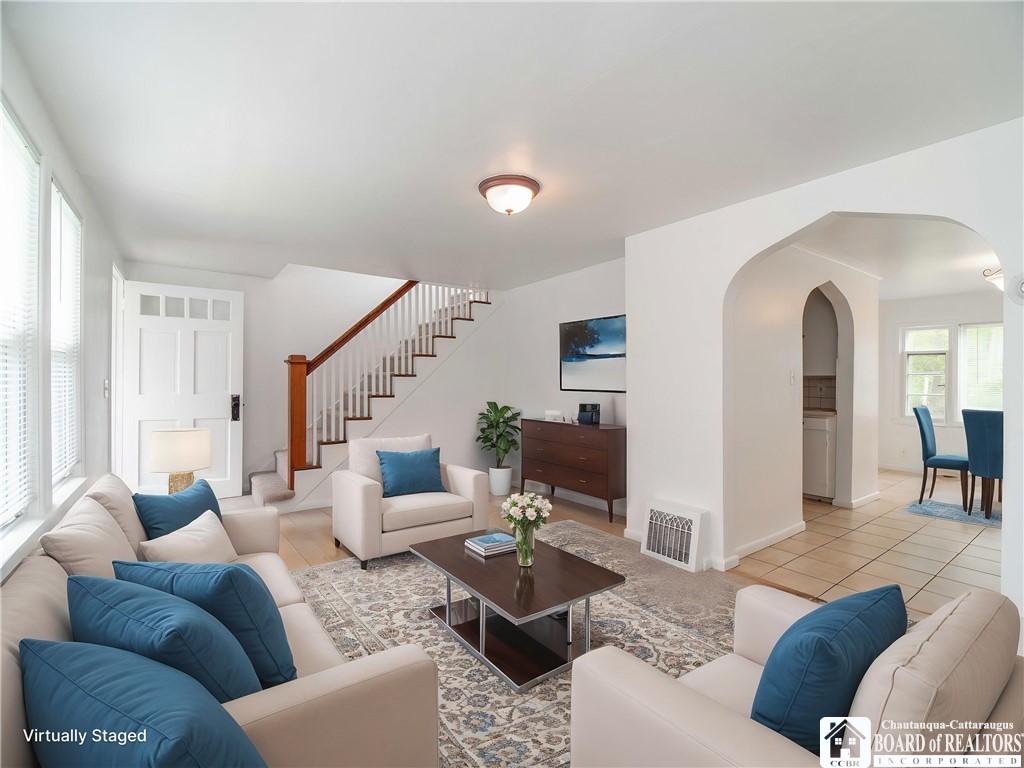1396 Newland Avenue, Jamestown, New York image 2