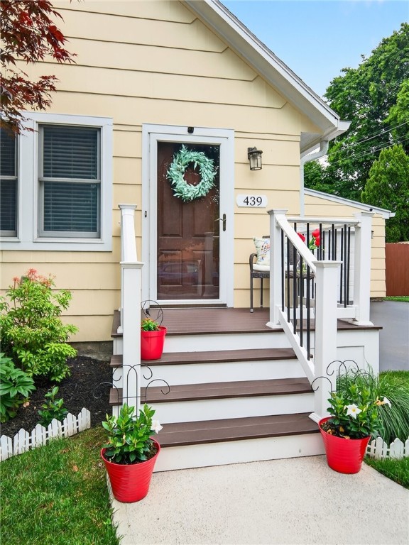 Homes For Sale 4 439 rock beach road