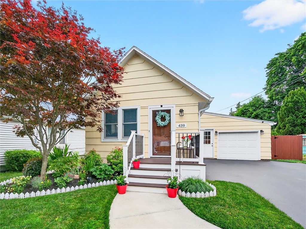 Homes For Sale 1 439 rock beach road