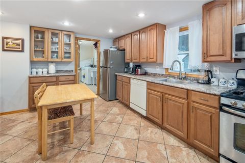 Tiny photo for 3041 Lakeshore Drive, Lake George, NY 12845 (MLS # R1655375)