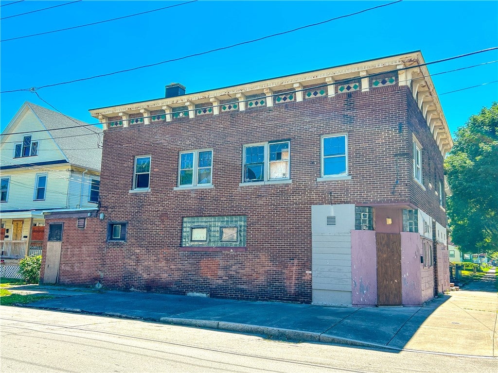 118-122 Parkway