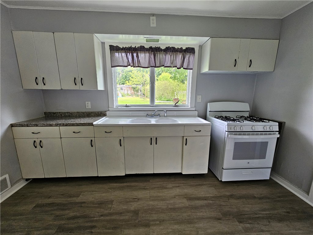 1 Haxton Lane, Oakfield, New York image 3