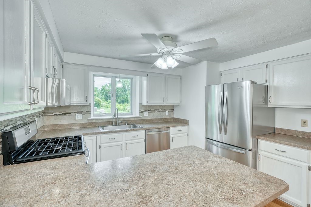 166 Wycliff Dr Drive