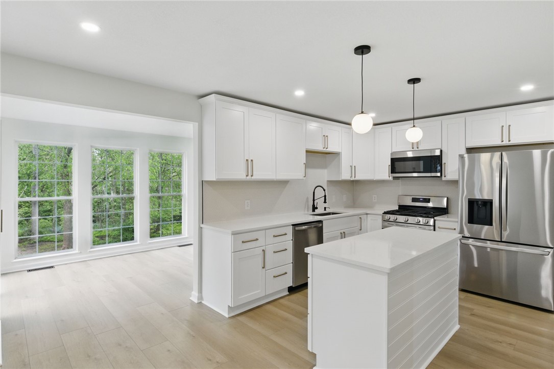 3394 Heather Brook Lane, Walworth, New York image 8