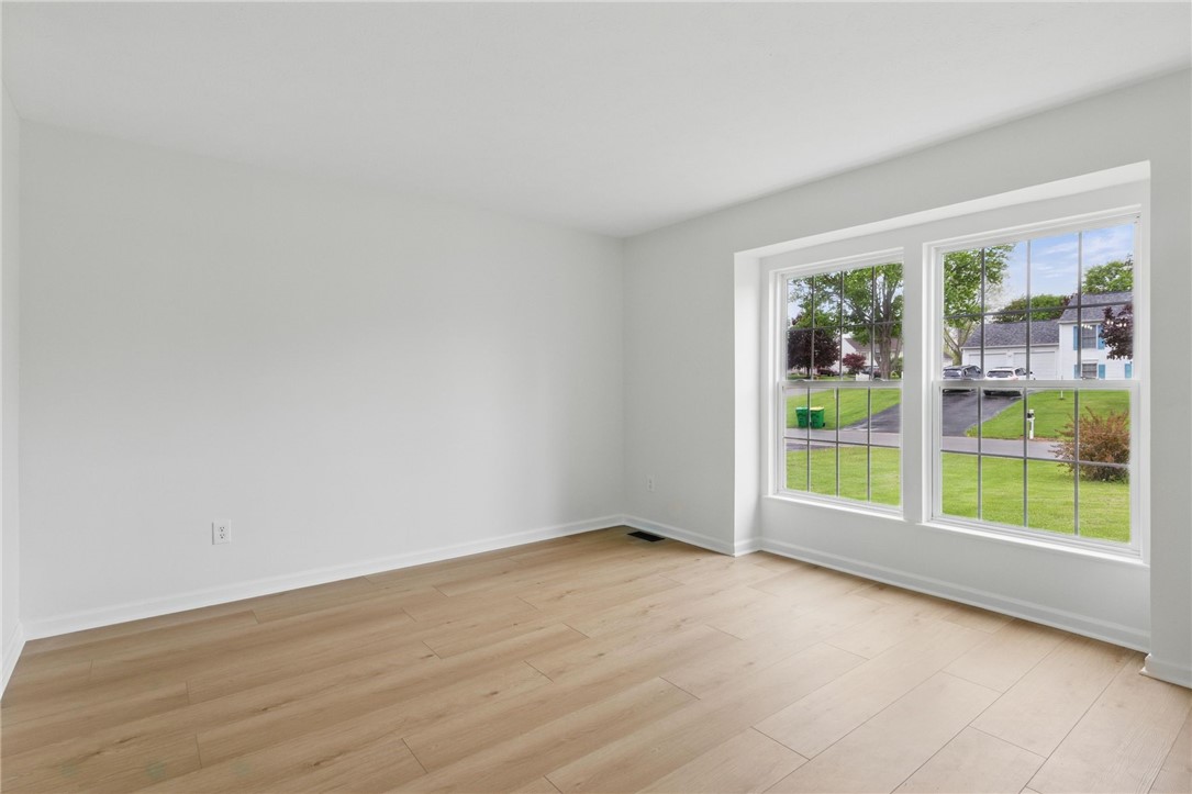 3394 Heather Brook Lane, Walworth, New York image 3