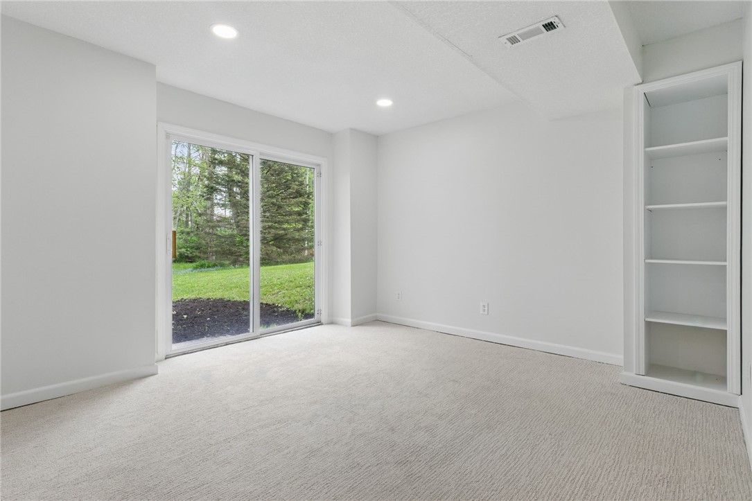 3394 Heather Brook Lane, Walworth, New York image 31