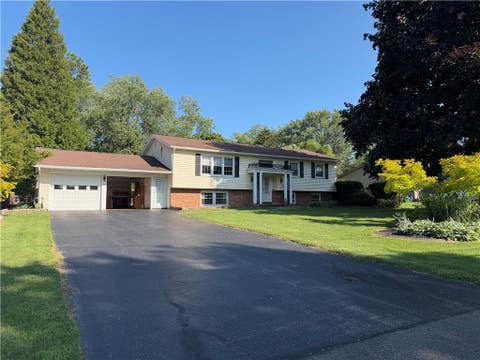 Photo of 92 Hollybrook Road, Sweden, NY 14420 (MLS # R1702018)