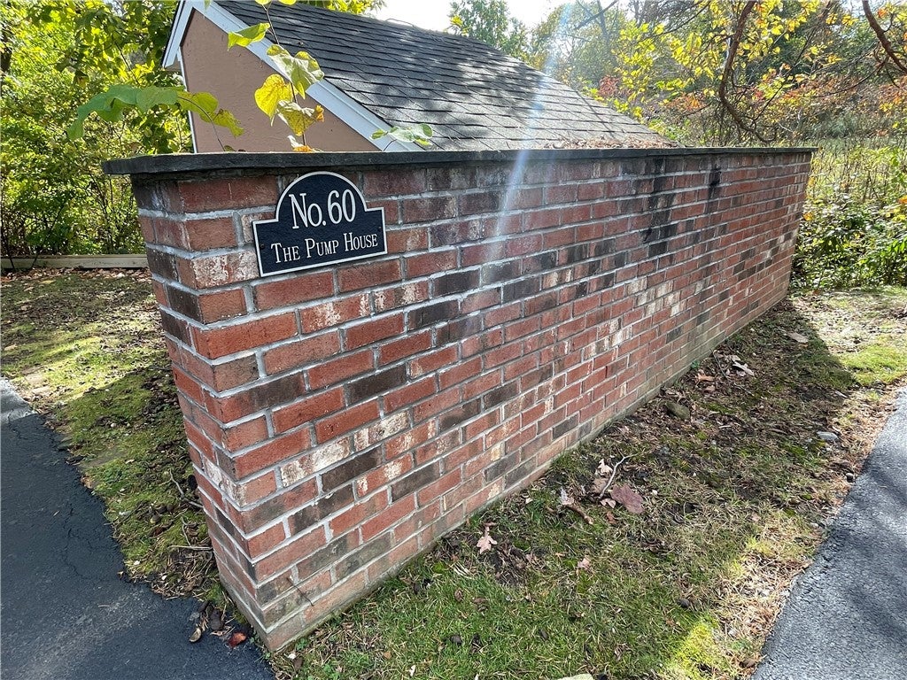 Photo of 60 Rand Place, Pittsford, NY 14534 (MLS # R1721689)