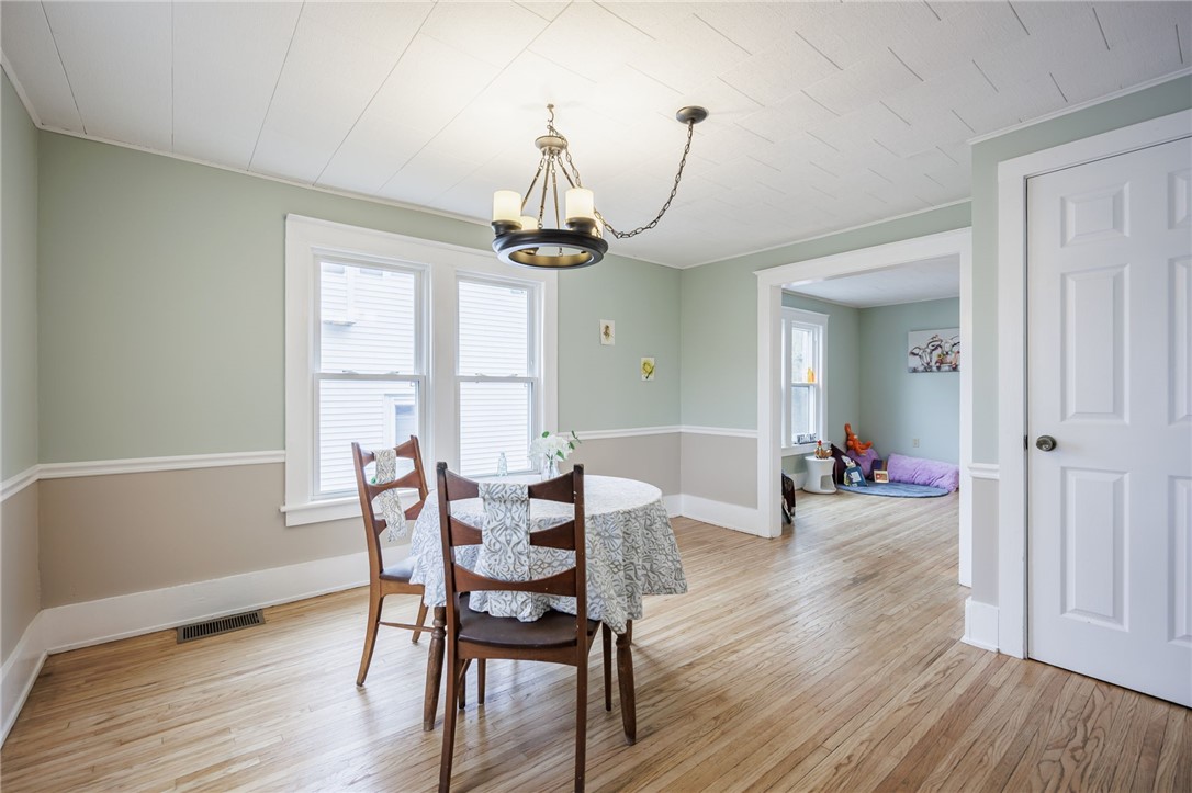 3196 Crescent Parkway