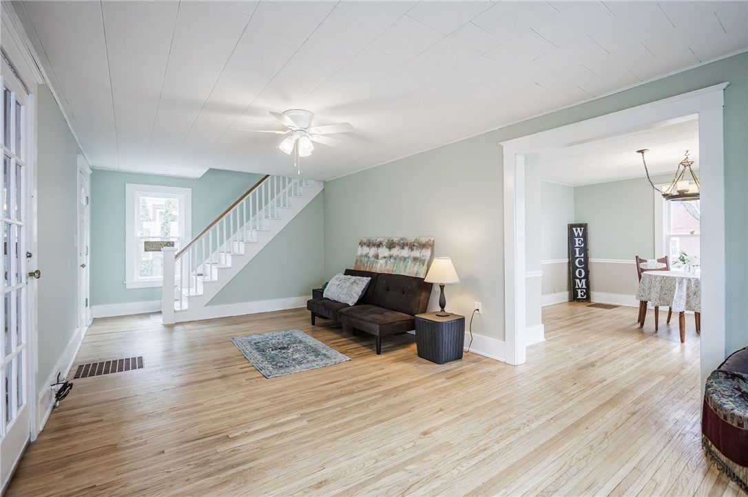 3196 Crescent Parkway