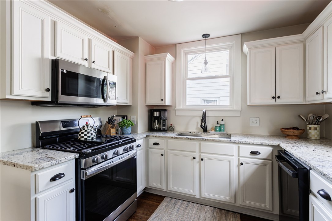 205 Farmington Road, Rochester, New York image 10