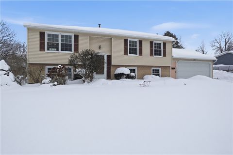 Tiny photo for 95 Spring Tree Lane, Greece, NY 14612 (MLS # R1659357)