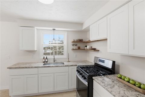 Tiny photo for 95 Spring Tree Lane, Greece, NY 14612 (MLS # R1659357)