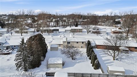 Tiny photo for 95 Spring Tree Lane, Greece, NY 14612 (MLS # R1659357)