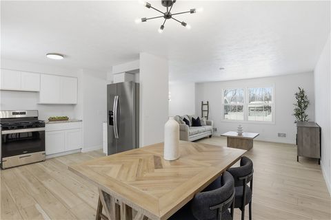 Tiny photo for 95 Spring Tree Lane, Greece, NY 14612 (MLS # R1659357)