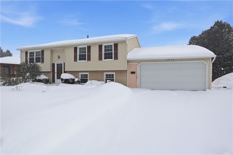 Tiny photo for 95 Spring Tree Lane, Greece, NY 14612 (MLS # R1659357)