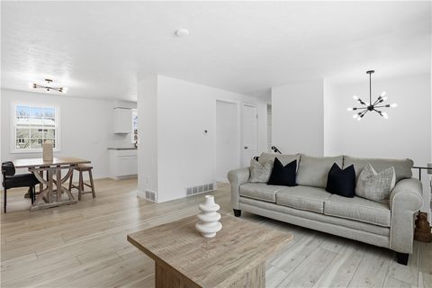 Tiny photo for 95 Spring Tree Lane, Greece, NY 14612 (MLS # R1659357)