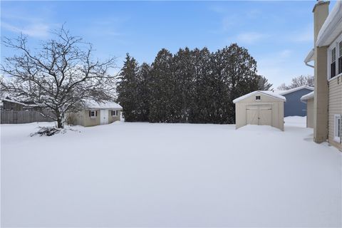 Tiny photo for 95 Spring Tree Lane, Greece, NY 14612 (MLS # R1659357)