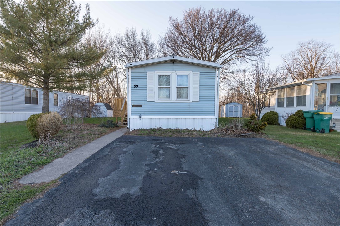 99 Locust Drive, Hamlin, New York image 2