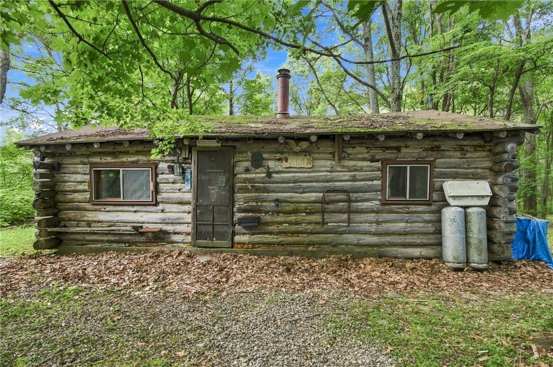 4050 Wood Hill Road