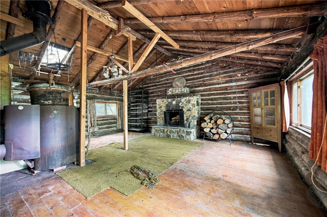4050 Wood Hill Road