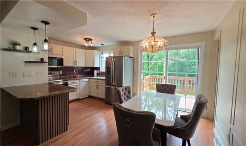 Tiny photo for 408 Fox Run, Gates, NY 14606 (MLS # R1684666)