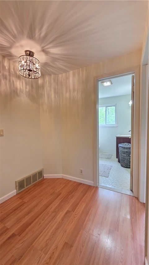 Tiny photo for 408 Fox Run, Gates, NY 14606 (MLS # R1684666)