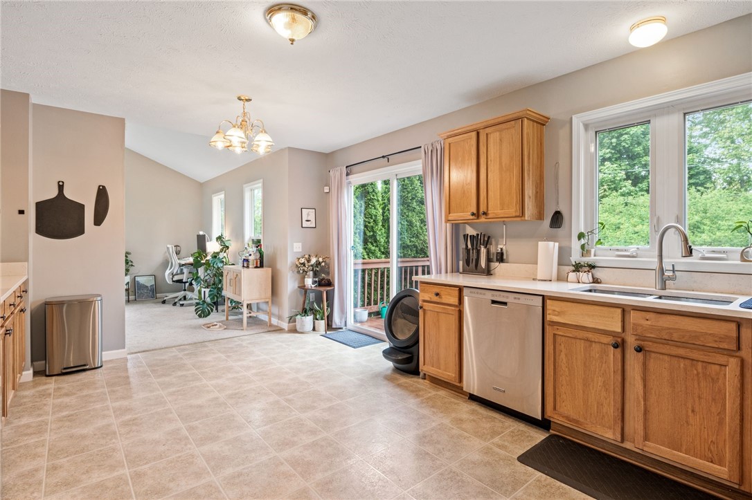 52 Cashmere Ln Lane, Irondequoit, New York image 10
