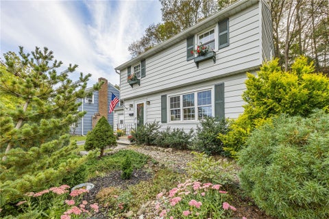 Photo of 35 Gregory Hill Rd RD, Rochester, NY 14620 (MLS # R1714913)