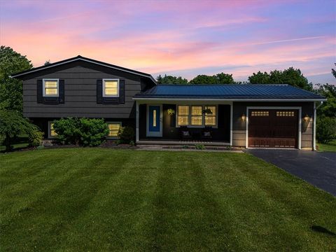 Homes For Sale - 5 Hillside Dr Drive<br/> Phelps, NY 14432