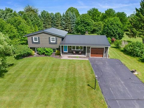 Tiny photo for 5 Hillside Dr Drive, Phelps, NY 14432 (MLS # R1688115)