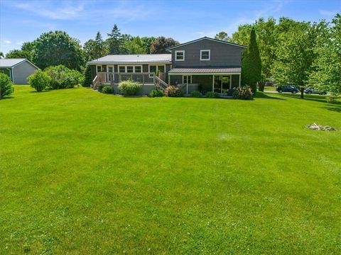 Tiny photo for 5 Hillside Dr Drive, Phelps, NY 14432 (MLS # R1688115)