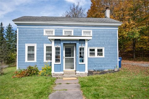 Tiny photo for 16 Railroad Avenue, Stamford, NY 12167 (MLS # R1660910)