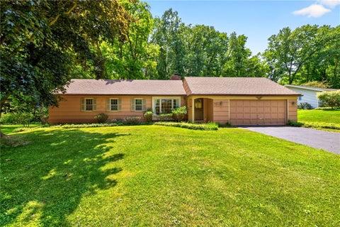 Photo of 25 Little Brook Drive, Perinton, NY 14534 (MLS # R1689079)