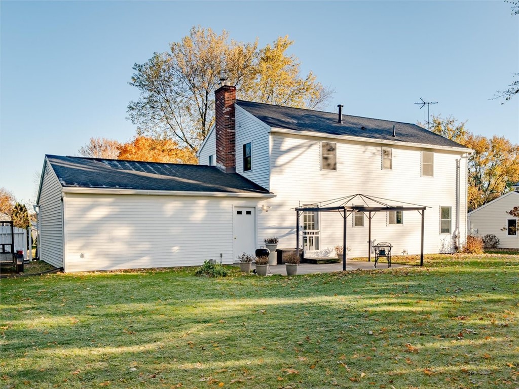 6071 Holly Lane, Farmington, New York image 3