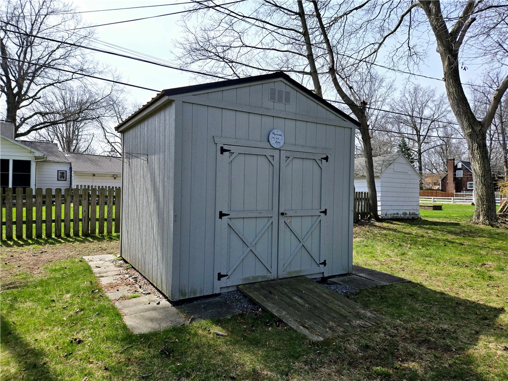 41 Hillhurst Lane, Irondequoit, New York image 40