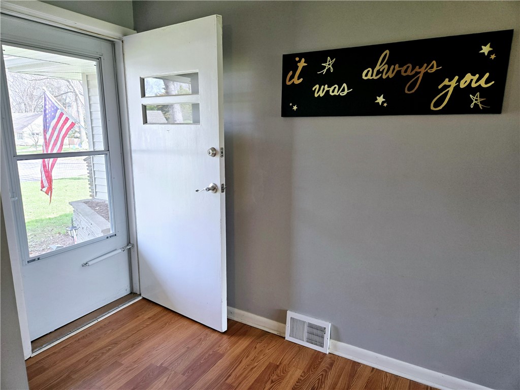 41 Hillhurst Lane, Irondequoit, New York image 3
