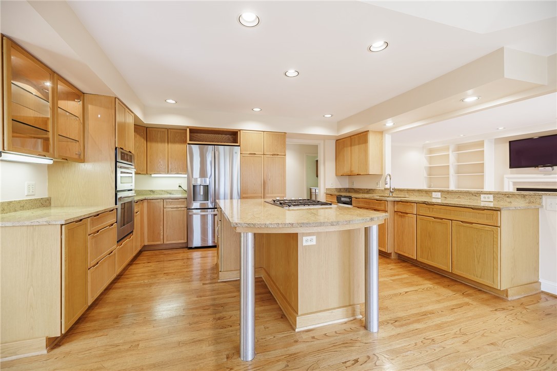 7 Canal Park Place, Pittsford, New York image 16